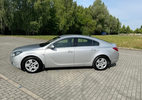 Opel Insignia cena 30999 przebieg: 187000, rok produkcji 2010 z Warszawa małe 211